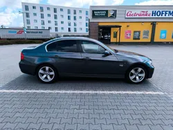 Schwarz Gebraucht 2005 BMW 325 Limousine | 4.100 € (Fairer Preis)