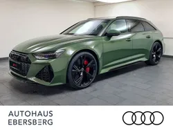 Distriktgrün metallic (m4m4) Neu 2024 Audi RS6 Performance Kombi | 154.490 € (Teuer)
