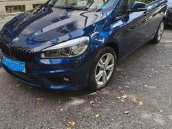 Blau Gebraucht 2016 BMW 218 Gran Tourer Sport Line Van / Kleinbus | 14.000 € (Fairer Preis)