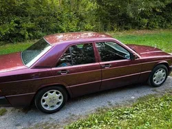 Rot Gebraucht 1992 Mercedes 190 Avantgarde Limousine | 16.500 €