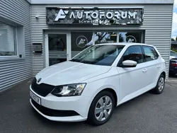 Weiß Gebraucht 2015 Skoda Fabia Ambition Limousine | 10.990 € (Fairer Preis)