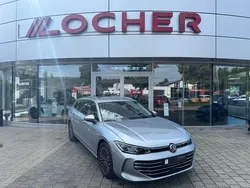 Oyster silver metallic Gebraucht 2024 VW Passat Elegance Kombi | 34.890 € (Guter Preis)