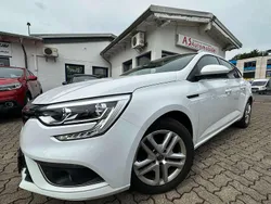 Weiß Gebraucht 2020 Renault Mégane GrandTour Business Kombi | 10.949 € (Guter Preis)