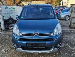 Blau Gebraucht 2014 Citroën Berlingo SELECTION Van / Kleinbus | 6.100 € (Guter Preis)
