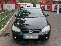 Schwarz Gebraucht 2007 VW Golf V Kleinwagen | 3.200 € (Fairer Preis)