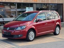 Rot Gebraucht 2015 VW Touran Cup Van / Kleinbus | 8.990 € (Fairer Preis)