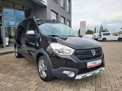 Perlmuttschwarz Gebraucht 2019 Dacia Dokker Stepway Van | 17.399 € (Etwas zu teuer)
