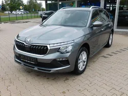 Grau Gebraucht 2024 Skoda Kamiq Selection SUV | 23.485 € (Fairer Preis)