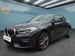Schwarz Gebraucht 2023 BMW 120 Sport Line Kleinwagen | 29.199 € (Fairer Preis)