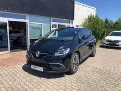 Black pearlschwarz Gebraucht 2022 Renault Scénic IV Van / Kleinbus | 21.979 € (Fairer Preis)