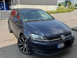 Blau Gebraucht 2015 VW Golf VII Limousine | 10.500 €