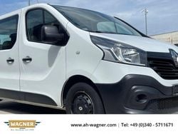 Weiß Gebraucht 2017 Renault Trafic Authentique Van | 12.499 € (Fairer Preis)
