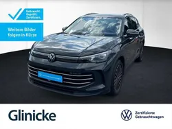 Grau Gebraucht 2024 VW Tiguan Elegance SUV | 37.760 € (Fairer Preis)