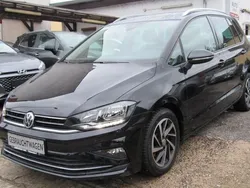 Schwarz Gebraucht 2018 VW Golf Sportsvan Highline Van / Kleinbus | 18.999 € (Fairer Preis)