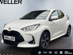 Weiß Gebraucht 2025 Toyota Yaris Hybrid Limousine | 27.490 € (Etwas zu teuer)