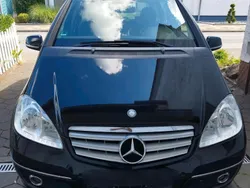 Schwarz Gebraucht 2012 Mercedes A180 Limousine | 3.350 €