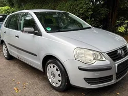Silber Gebraucht 2005 VW Polo Kleinwagen | 600 €