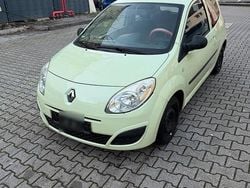 Grün Gebraucht 2009 Renault Twingo Kleinwagen | 750 € (Guter Preis)