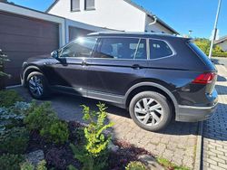 Schwarz Gebraucht 2022 VW Tiguan Allspace Life SUV | 29.500 € (Fairer Preis)