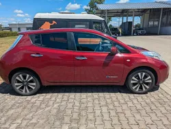 Rot Gebraucht 2016 Nissan Leaf 360º Kleinwagen | 5.900 € (Guter Preis)