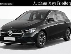 Lack kosmosschwarz Gebraucht 2024 Mercedes B200 Advanced Van / Kleinbus | 30.869 € (Guter Preis)