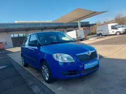 Blau Gebraucht 2009 Skoda Fabia Classic Kleinwagen | 2.300 € (Fairer Preis)