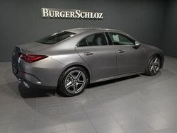 Metalliclack mountaingrau Gebraucht 2024 Mercedes CLA200 AMG Coupé | 34.840 € (Guter Preis)