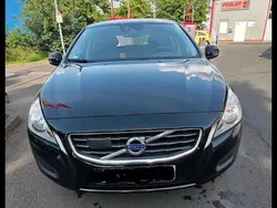 Schwarz Gebraucht 2011 Volvo V60 Kombi | 7.000 € (Etwas zu teuer)
