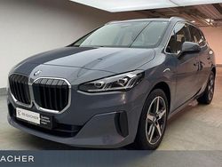 Grau Gebraucht 2022 BMW 218 Active Tourer Van / Kleinbus | 23.749 € (Fairer Preis)