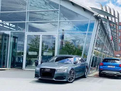 Grau Gebraucht 2017 Audi S8 plus Comfort Limousine | 44.444 € (Teuer)