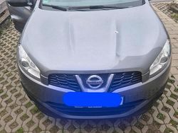 Grau Gebraucht 2011 Nissan Qashqai SUV | 7.750 €