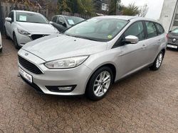 Grau Gebraucht 2016 Ford Focus Business Edition Kombi | 6.950 € (Fairer Preis)