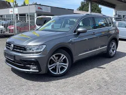 Grau Gebraucht 2019 VW Tiguan Highline SUV | 18.500 € (Etwas zu teuer)
