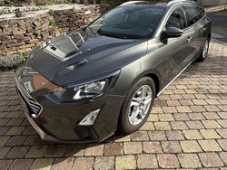 Grau Gebraucht 2020 Ford Focus Cool & Connect Kombi | 17.900 € (Etwas zu teuer)