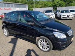 Kosmosschwarz metalliclack Gebraucht 2008 Mercedes B150 Sport Van / Kleinbus | 3.200 € (Fairer Preis)