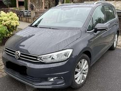 Grau Gebraucht 2016 VW Touran Highline Van / Kleinbus | 13.250 € (Fairer Preis)
