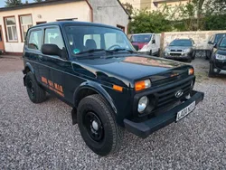 Grün Gebraucht 2017 Lada Taiga SUV | 8.500 € (Guter Preis)