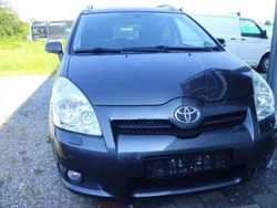 Grau Gebraucht 2009 Toyota Corolla Verso Sol Van / Kleinbus | 4.650 € (Fairer Preis)