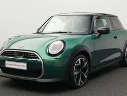Grün Gebraucht 2024 Mini Cooper Favoured Kleinwagen | 25.065 € (Guter Preis)