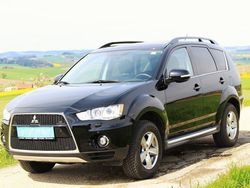 Schwarz metallic Gebraucht 2012 Mitsubishi Outlander SUV | 16.300 €