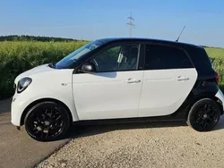 Weiß Gebraucht 2018 Smart ForFour Kleinwagen | 9.399 € (Guter Preis)