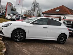 Weiß Gebraucht 2016 Alfa Romeo Giulietta Super Kleinwagen | 15.990 € (Etwas zu teuer)