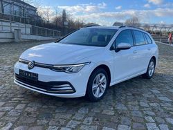 Weiß Gebraucht 2024 VW Golf VIII Life Kombi | 21.499 € (Superpreis)