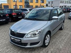 Silber Gebraucht 2011 Skoda Fabia Family Kleinwagen | 4.300 € (Fairer Preis)