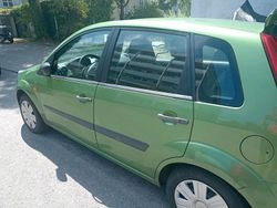 Grün Gebraucht 2006 Ford Fiesta Kleinwagen | 3.500 €