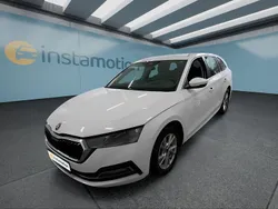 Weiß Gebraucht 2023 Skoda Octavia Kombi | 26.599 € (Fairer Preis)
