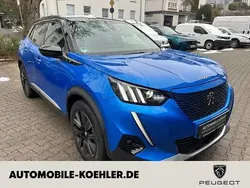 Blau/typ aussenverkleidung met Gebraucht 2021 Peugeot e-2008 GT SUV | 22.250 € (Teuer)