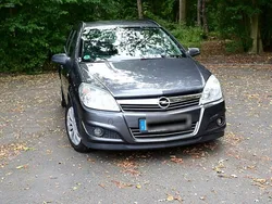 Grau Gebraucht 2009 Opel Astra Kombi | 2.300 € (Fairer Preis)