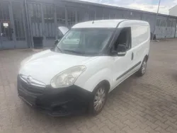 Weiß Gebraucht 2016 Opel Combo Van / Kleinbus | 2.999 € (Superpreis)