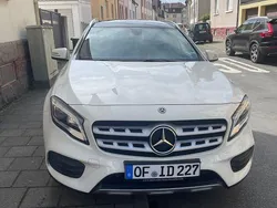 Weiß Gebraucht 2017 Mercedes GLA200 AMG line SUV | 21.000 € (Fairer Preis)